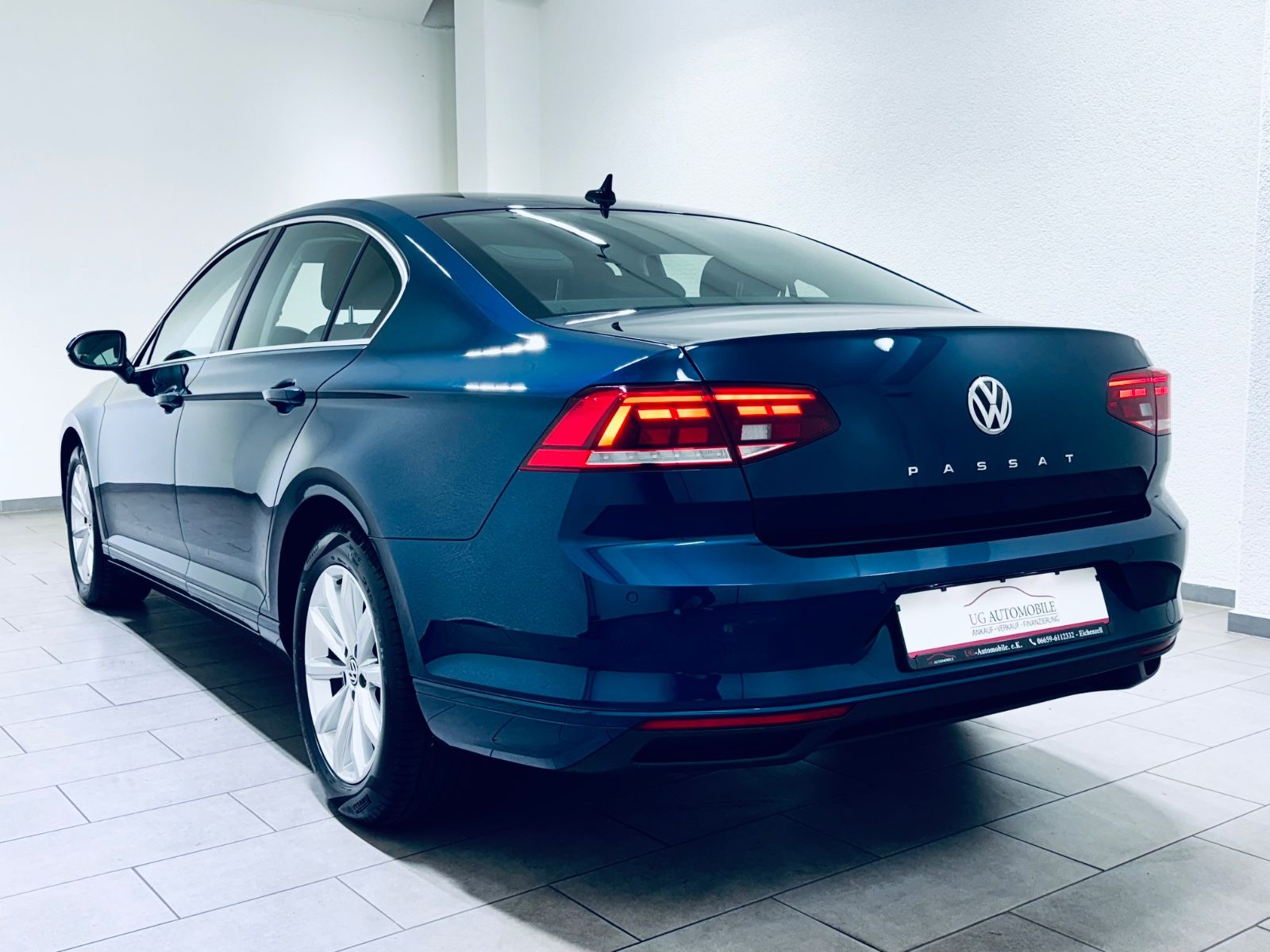 Volkswagen Passat Lim. Business 1.5 TSI - Samsaru's Car Outlet