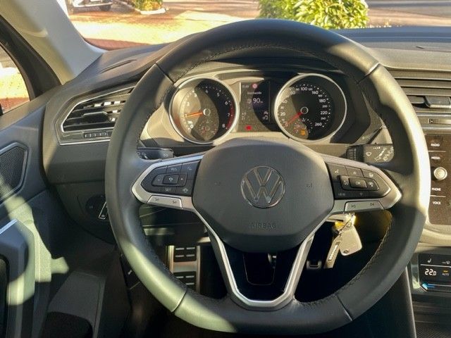 Volkswagen Tiguan 1.5 l TSI Active - Samsaru's Car Outlet