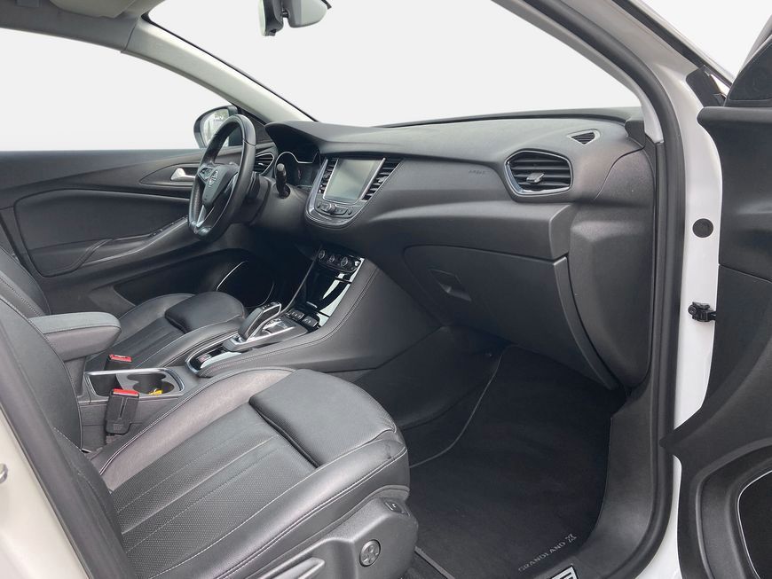 Opel Grandland X Plug-in-Hybrid Ultimate - Samsaru's Car Outlet