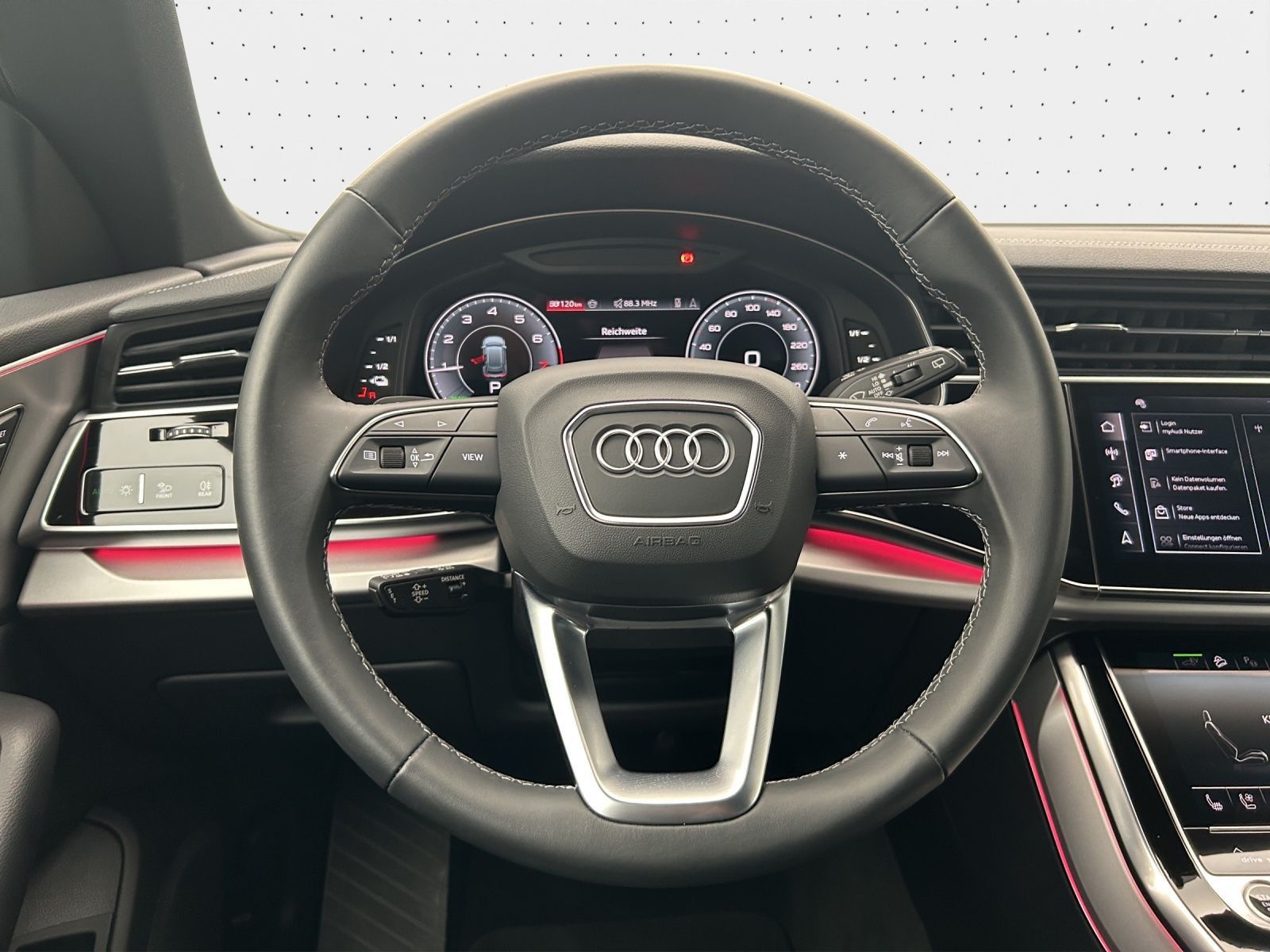 Audi Q8 55 TFSI e quattro - Samsaru's Car Outlet