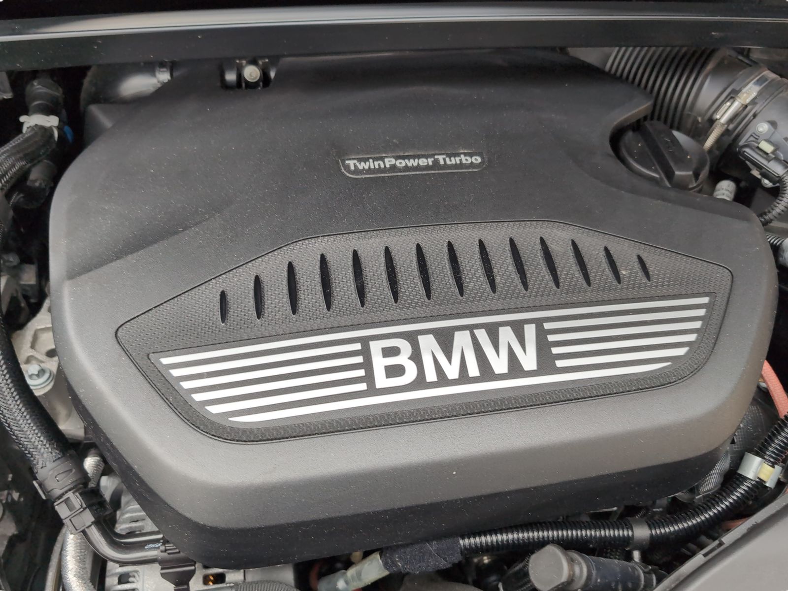 BMW X1 xDrive20d - Samsaru's Car Outlet