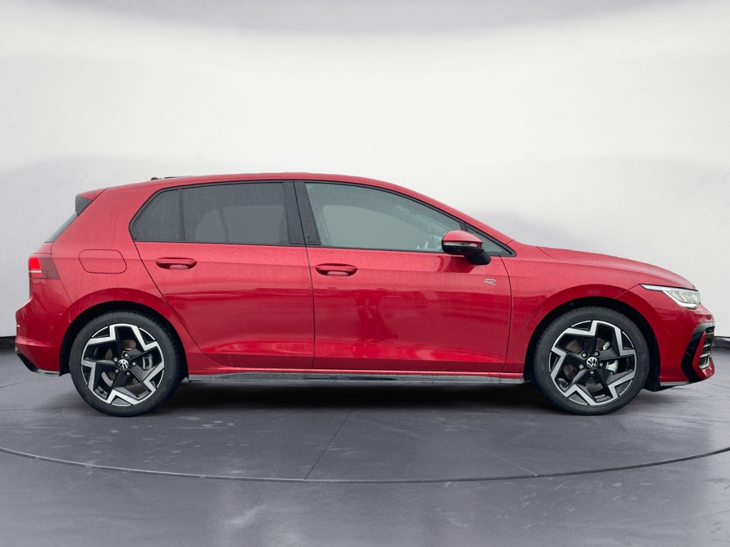 Volkswagen Golf 8 R-Line 1.5 TSI DSG LED/NAVI/KAMERA/APP/5J