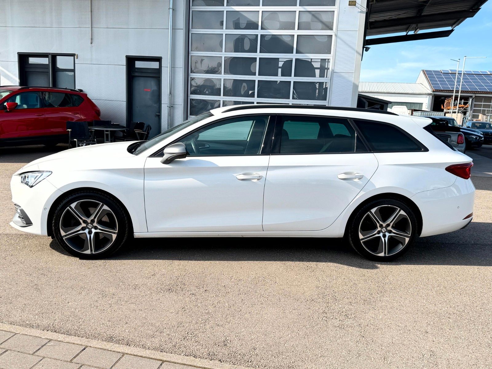 Seat Leon 1.5 eTSI ACT FR DSG Sportstourer Navi_Kamer