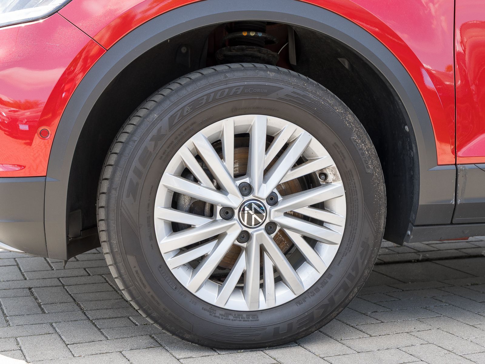 Volkswagen T-Roc 1.0 TSI - Samsaru's Car Outlet