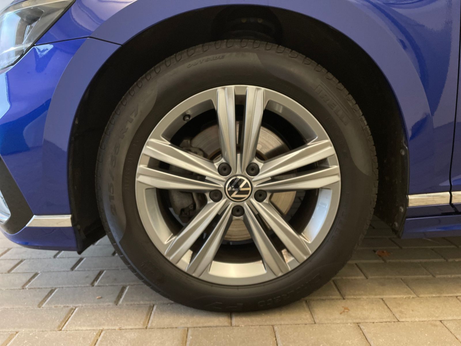 Volkswagen Passat Variant Business 2.0 TDI DSG R-Line 4Moti