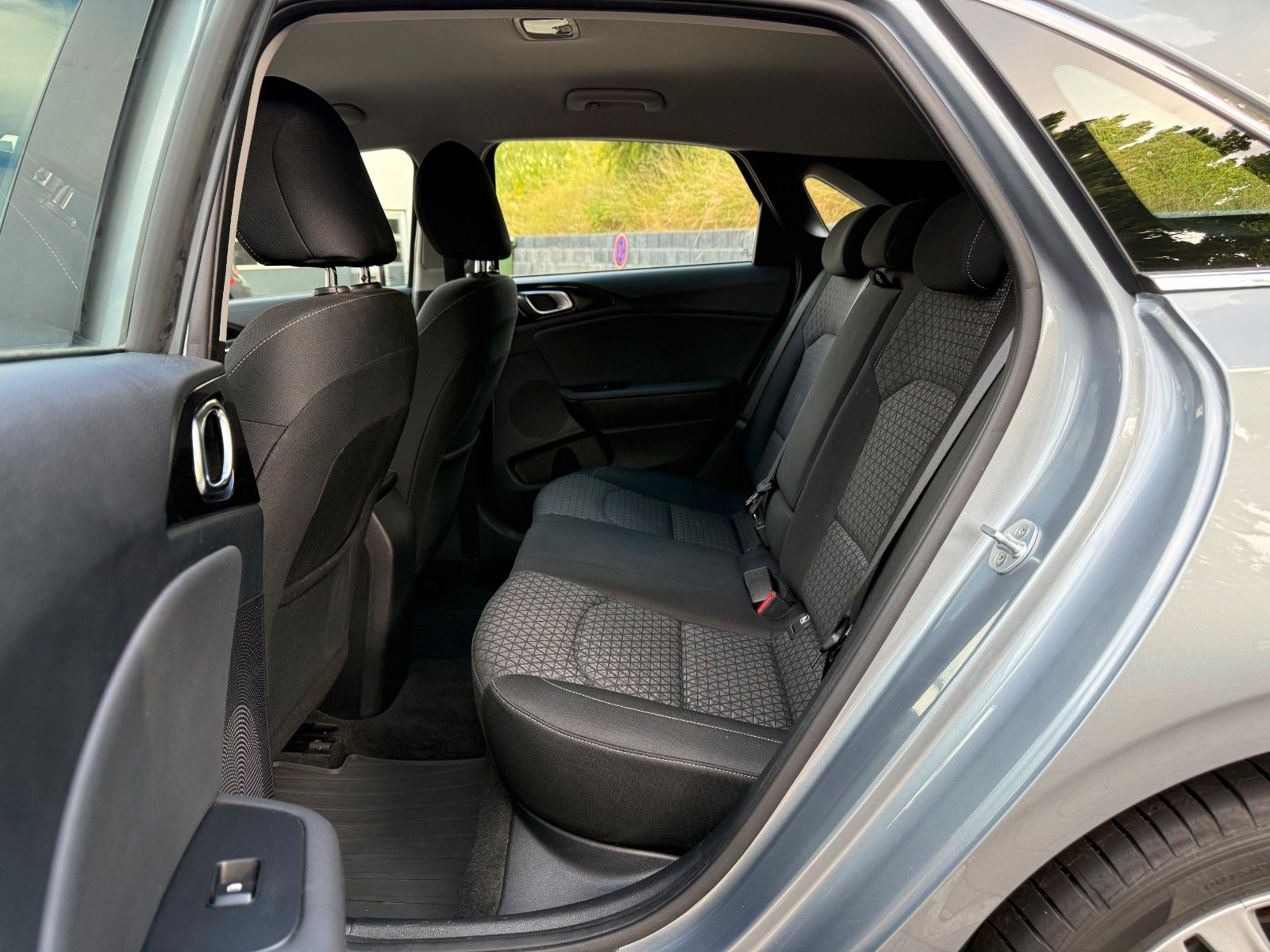 Kia Ceed 1.4 T Vision - Samsaru's Car Outlet