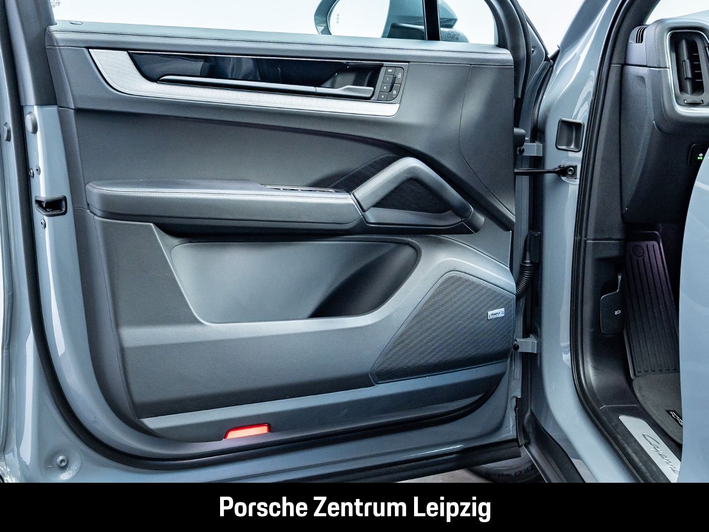 Porsche Cayenne S E-Hybrid HD-Matrix el.AHK HeadUp InnoD