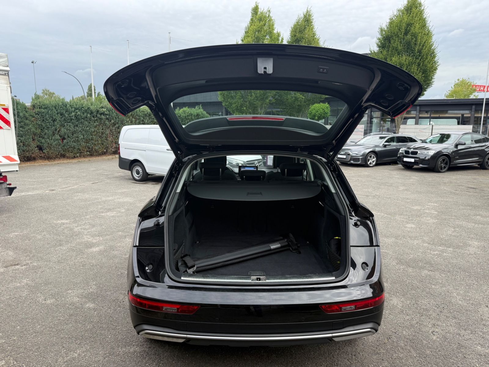Audi Q5 40 TDI quattro - Samsaru's Car Outlet