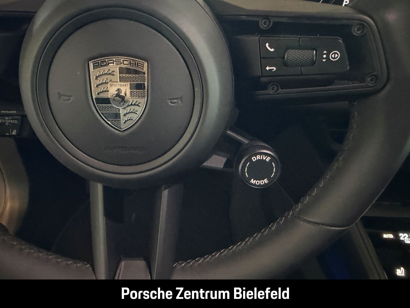 Porsche Macan Turbo HA-Lenkung InnoDrive Surround-View