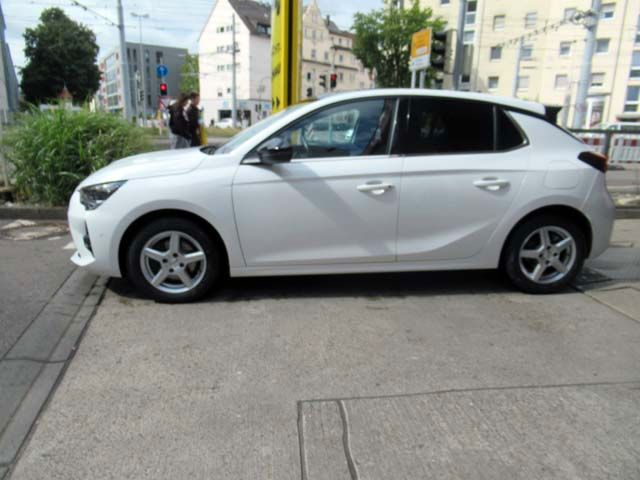 Opel Corsa 1.2 Ultimate - Samsaru's Car Outlet