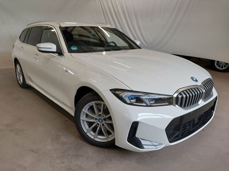 BMW 330e Aut. M Sportpaket - Samsaru's Car Outlet
