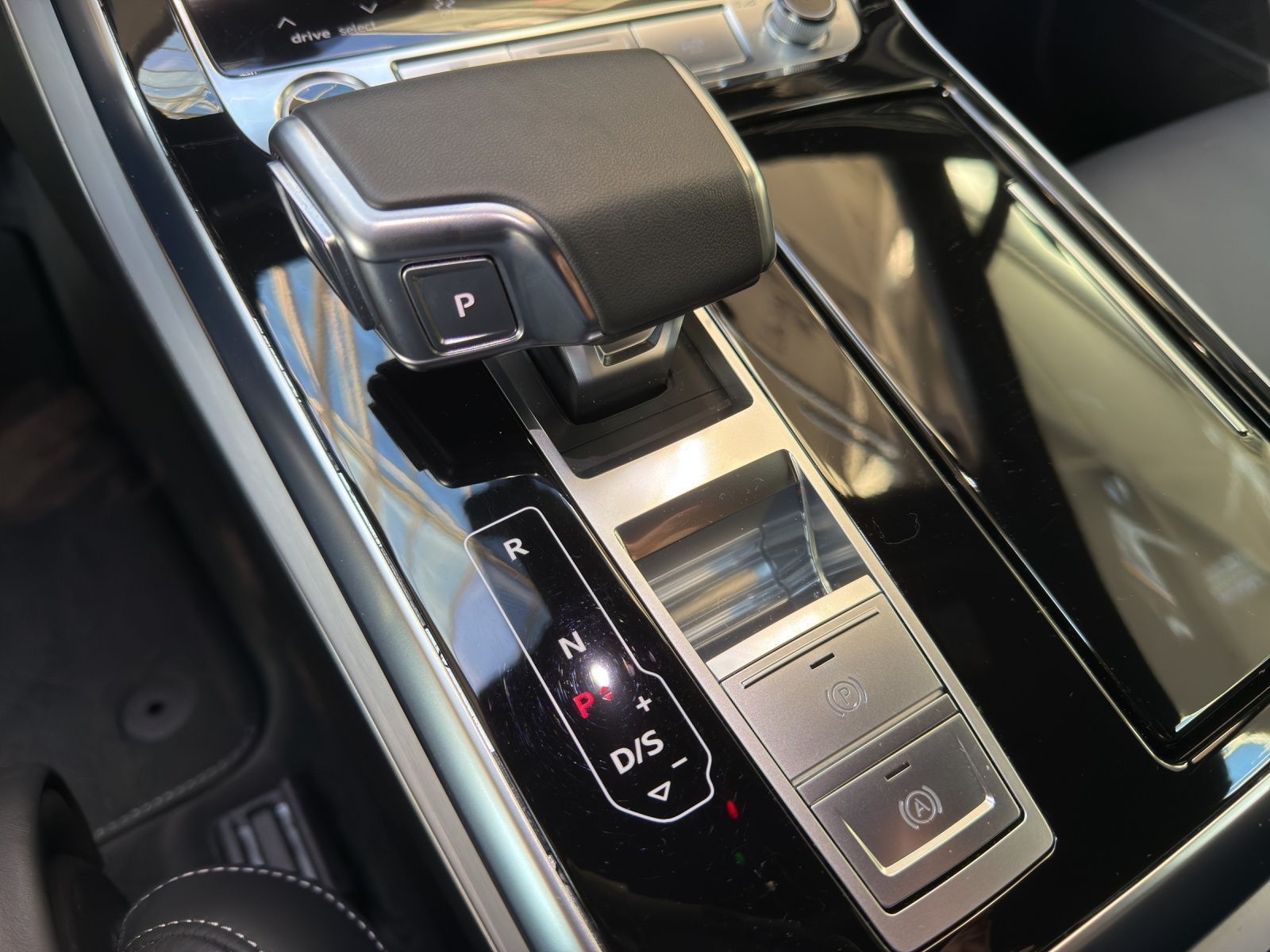 Audi Q7 50 TDI Q 2x S LINE LM22 PANO S-SITZE ST.HEIZ