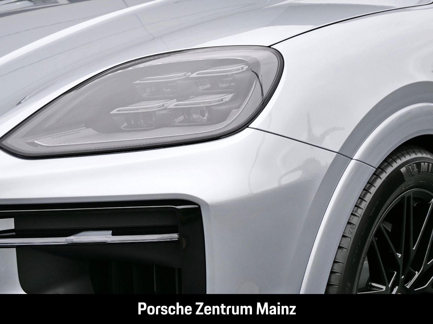 Porsche Cayenne BOSE,Sportdesign,Spo.Aga.,HUD,Innodrive,