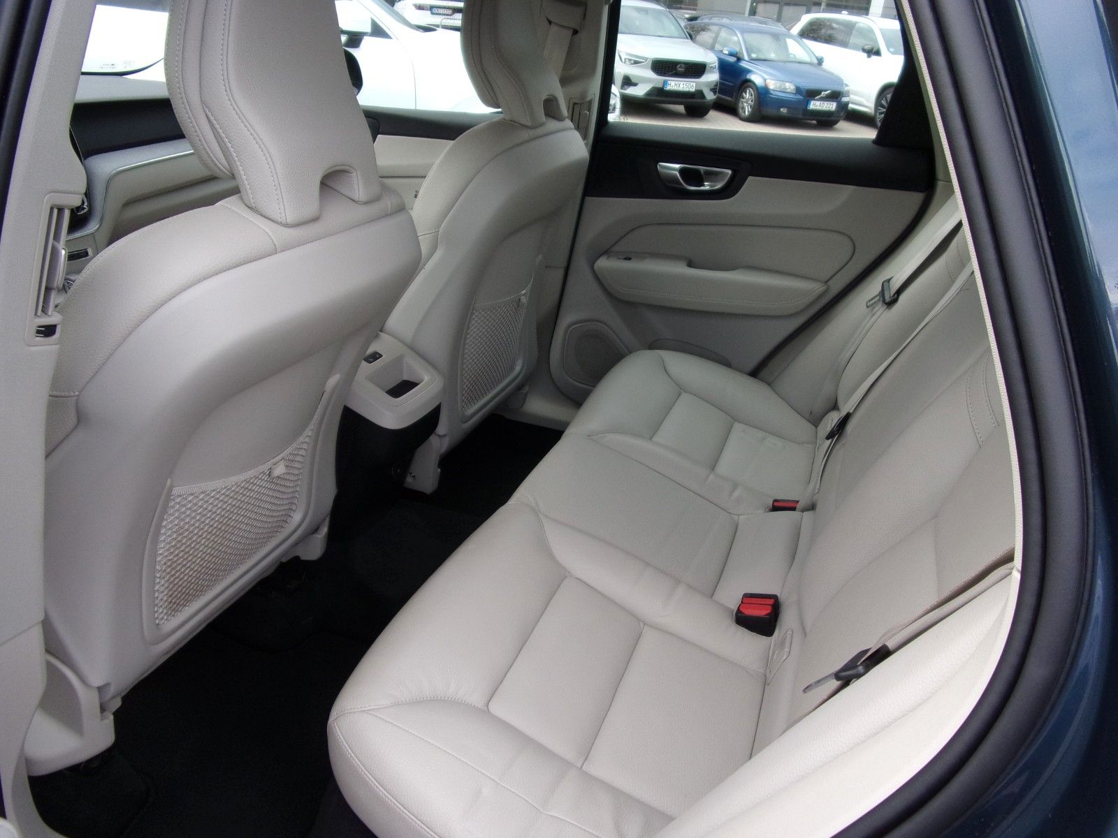 Volvo XC 60 B4 Plus Dark AWD