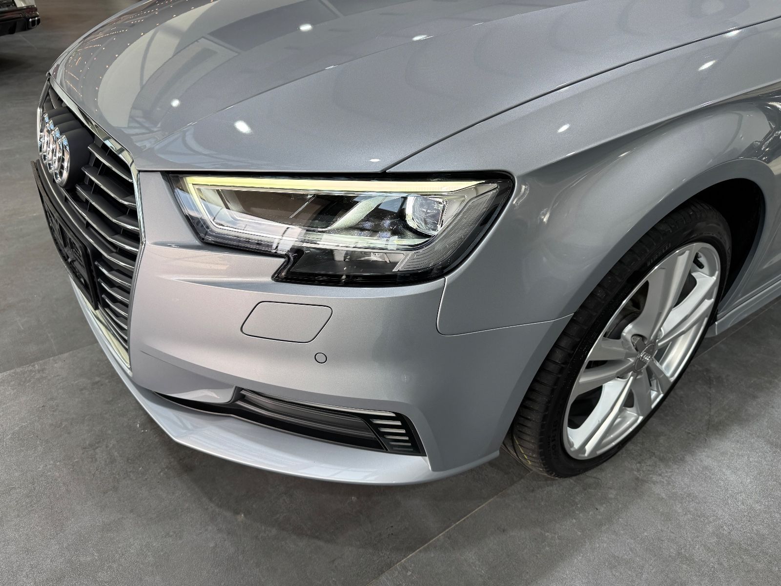 Audi A3 Sportback 40 e-tron sport - Samsaru's Car Outlet