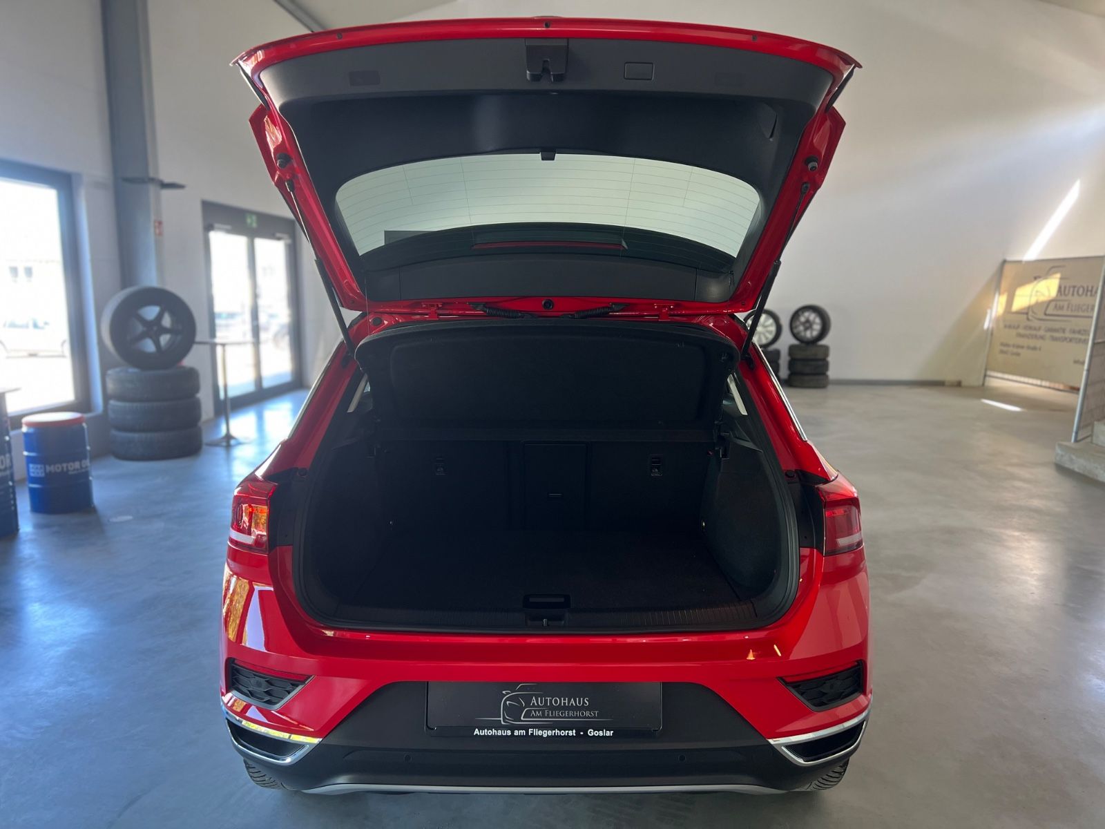Volkswagen T-Roc 1.5 TSI Style - Samsaru's Car Outlet