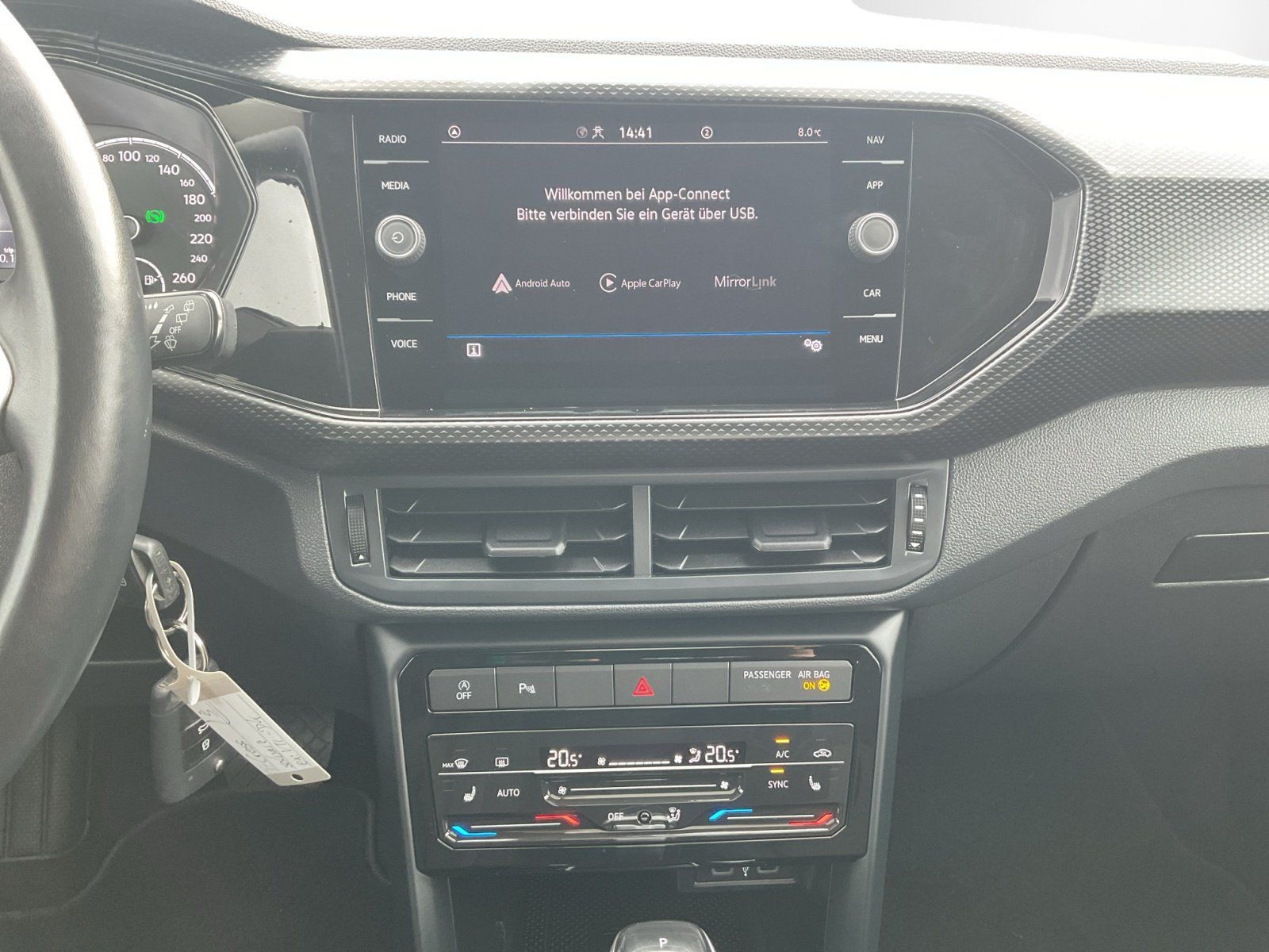 Volkswagen T-Cross 1.5 TSI DSG Life - Samsaru's Car Outlet