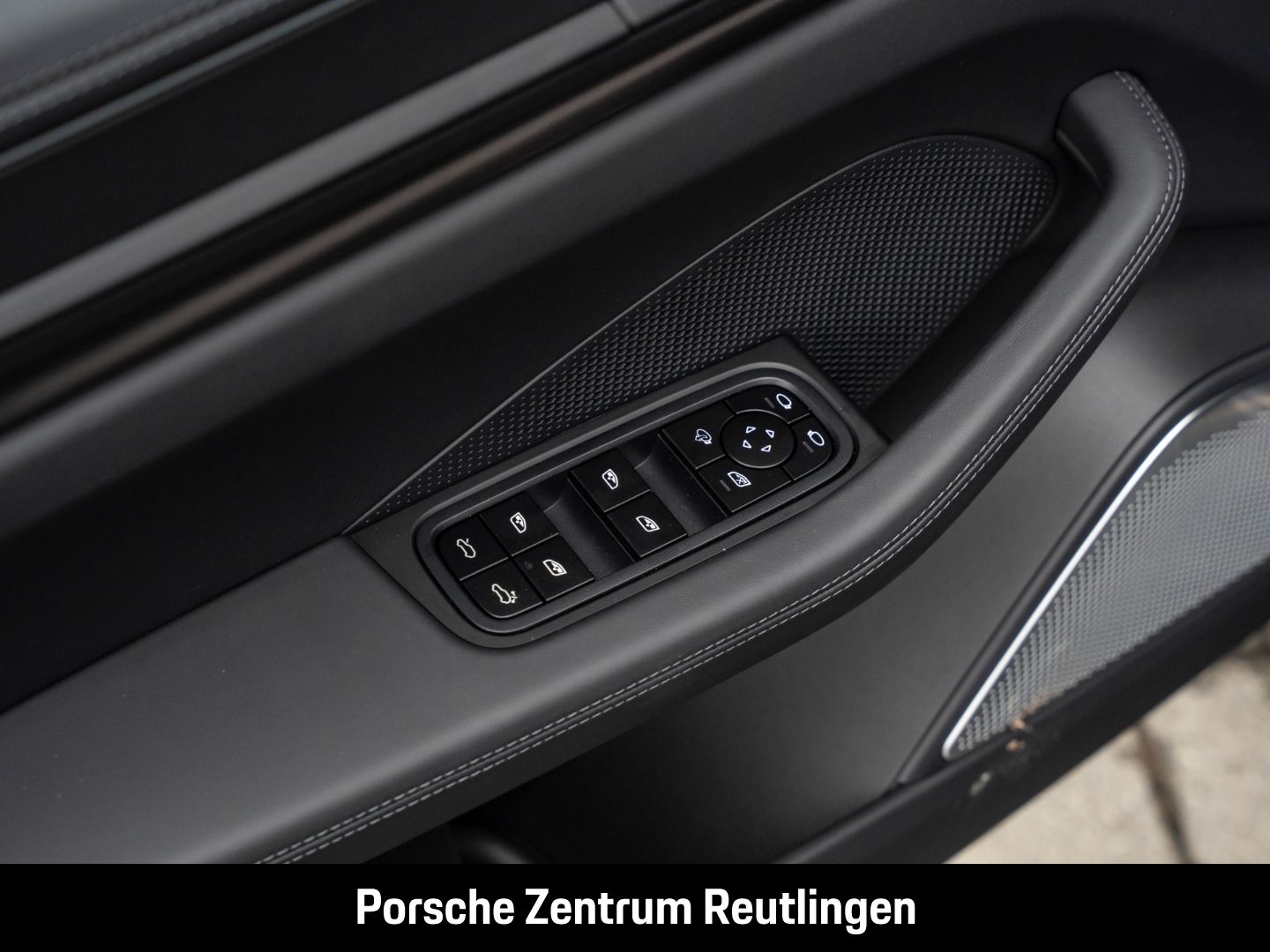Porsche Macan Turbo Burmester Luftfederung InnoDrive LED