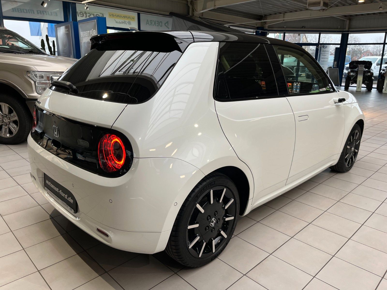 Honda e Advance*LED*Panodach*Navi*DAB*Winter-Paket