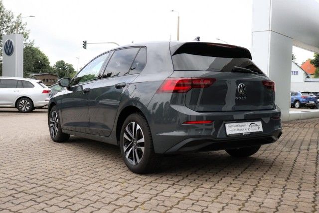 Volkswagen Golf VIII 1.5 TSI - Samsaru's Car Outlet