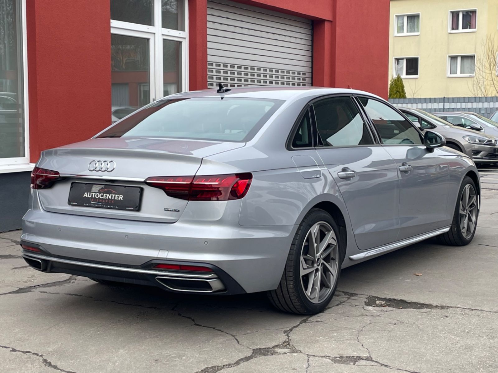 Audi A4 Lim. 40 TDI quattro advanced