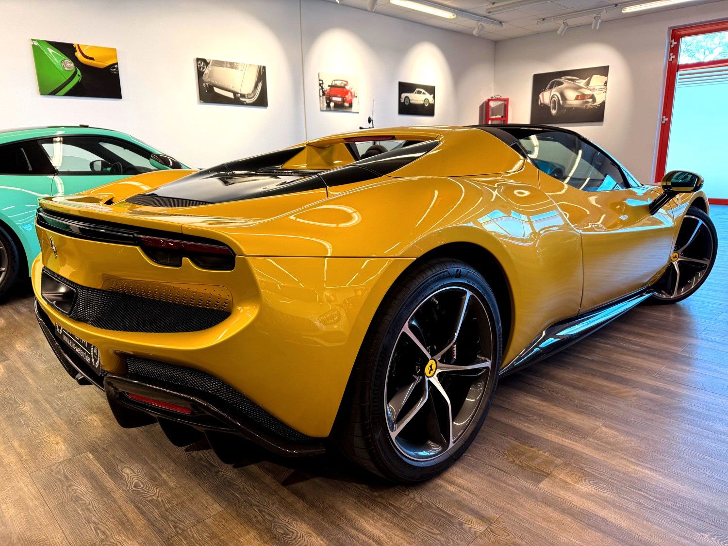 Ferrari 296 GTS - Samsaru's Car Outlet
