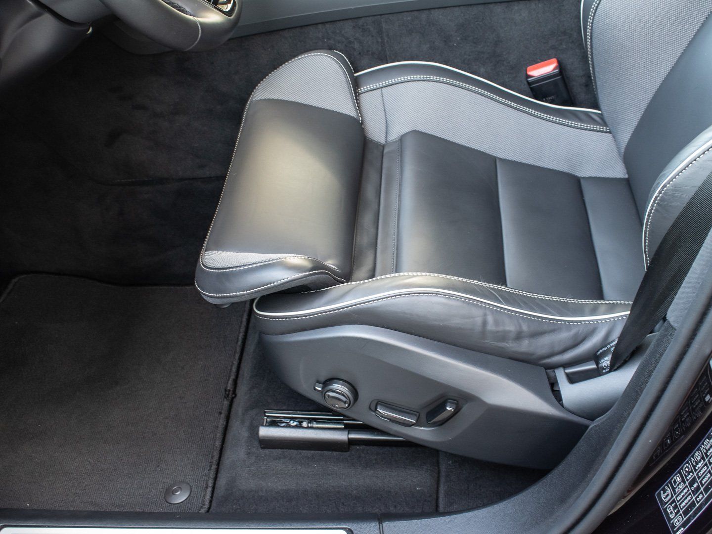 Volvo XC60 B5 (E6d) Ultra Black Edition 360 3xKLIMA LM