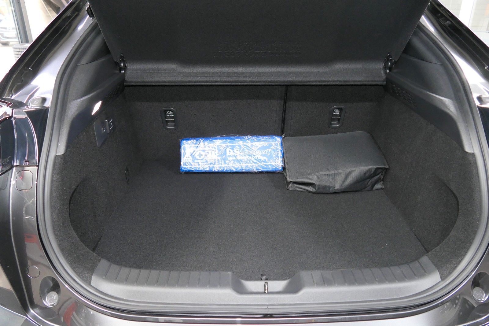 Mazda MX-30 170PS Range-EV Makoto Plus Vollausstattung