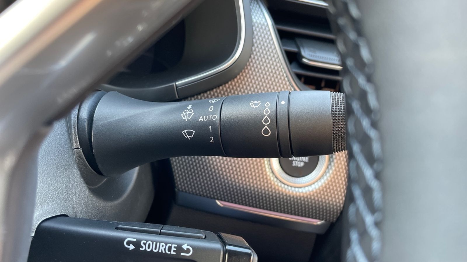 Renault Arkana TECHNO Mild Hybrid - Samsaru's Car Outlet