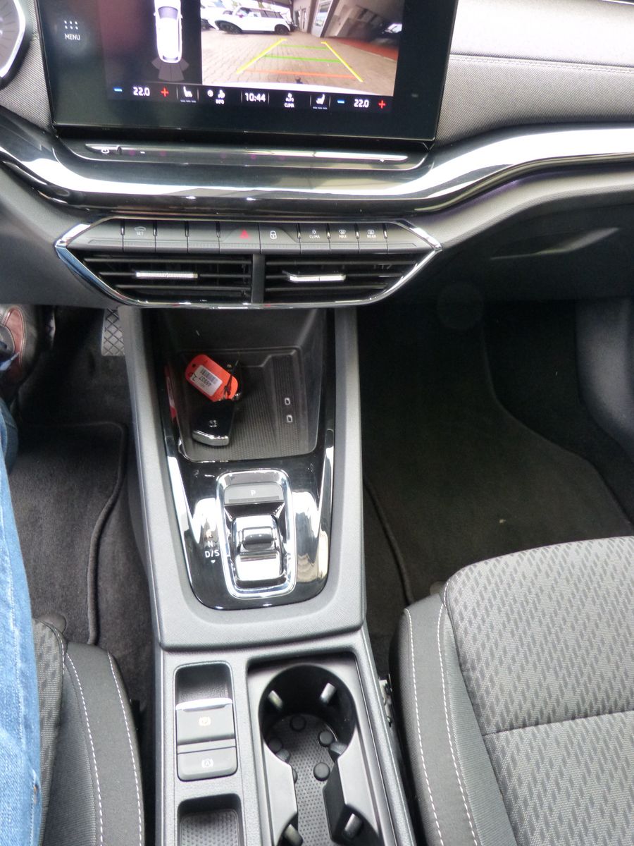 Skoda Octavia Combi Style DSG - Samsaru's Car Outlet