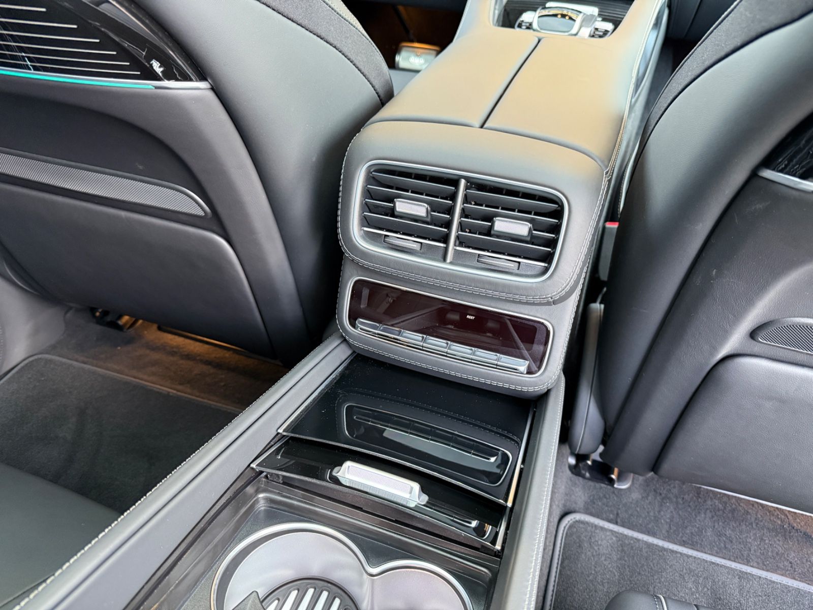 Mercedes-Benz GLS 600 Maybach 4Matic - Samsaru's Car Outlet
