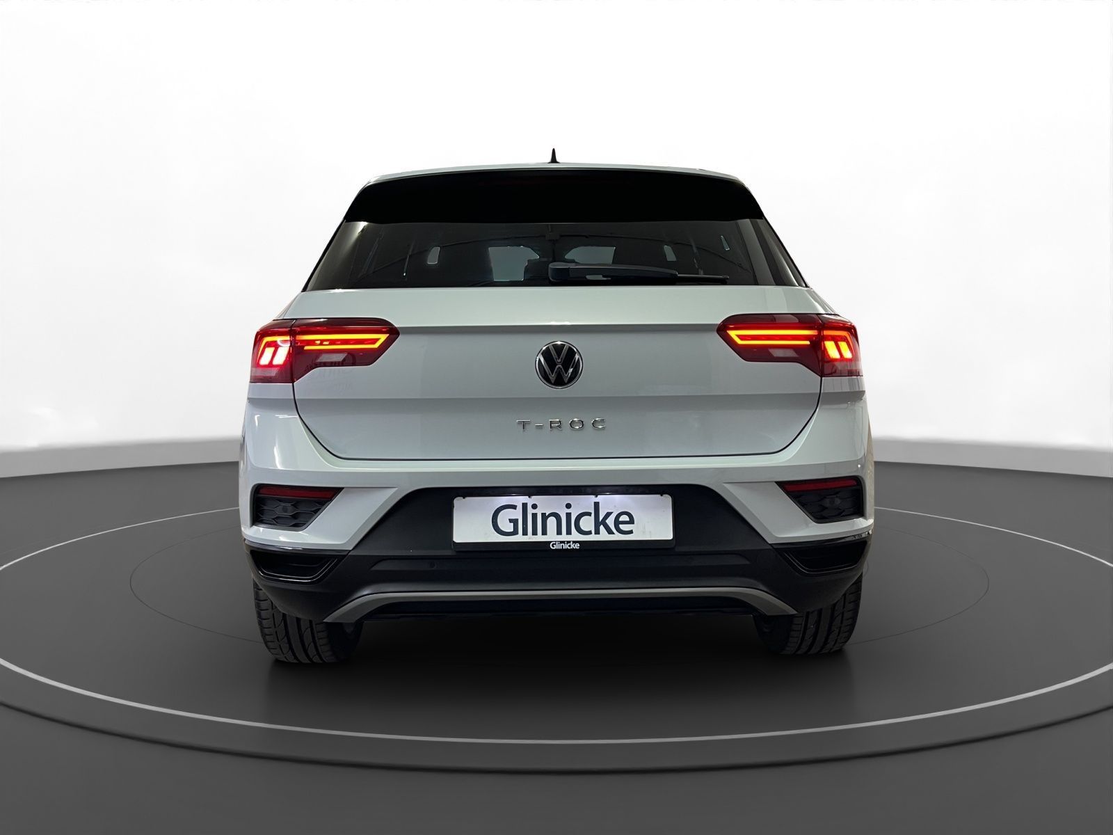 Volkswagen T-Roc 1.5 TSI Sport - Samsaru's Car Outlet
