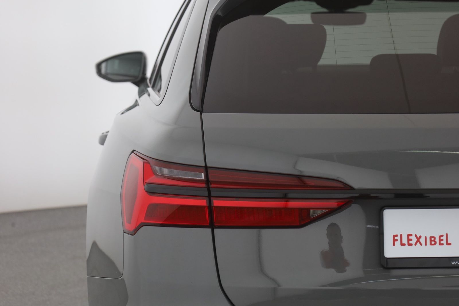 Audi A6 Avant 45 TFSI S-line - Samsaru's Car Outlet