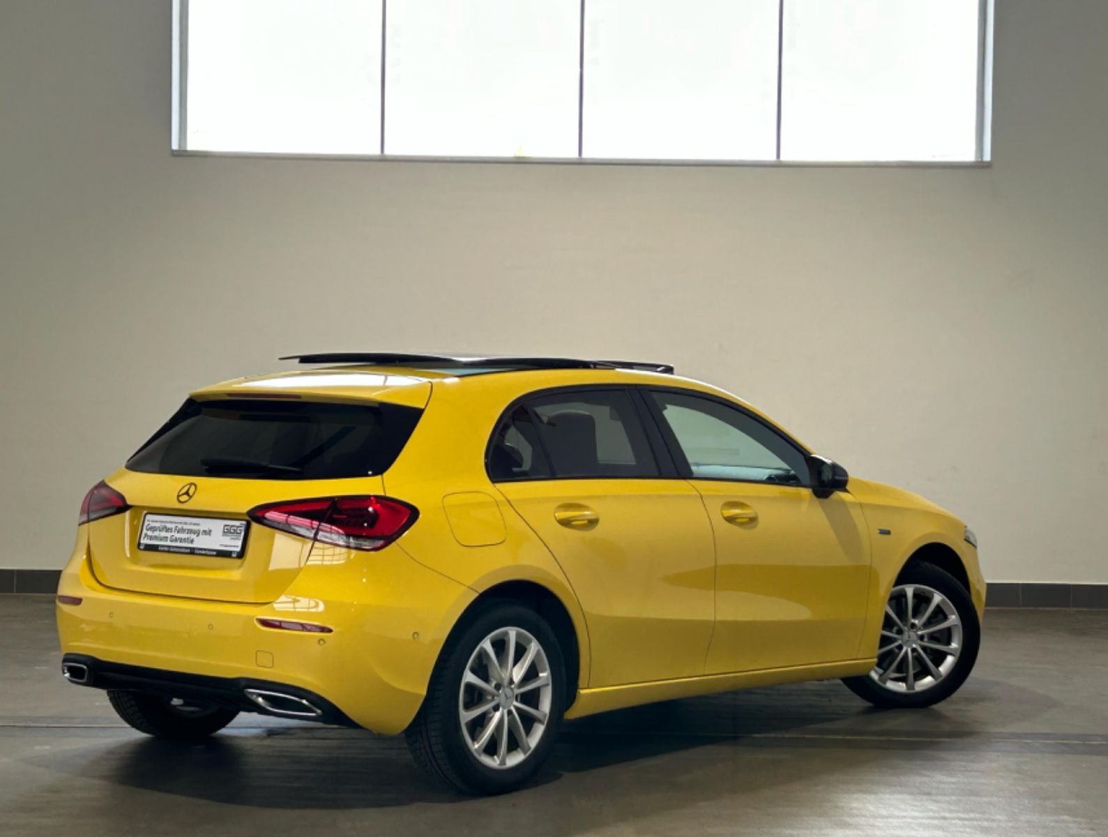 Mercedes-Benz A 250 e - Samsaru's Car Outlet