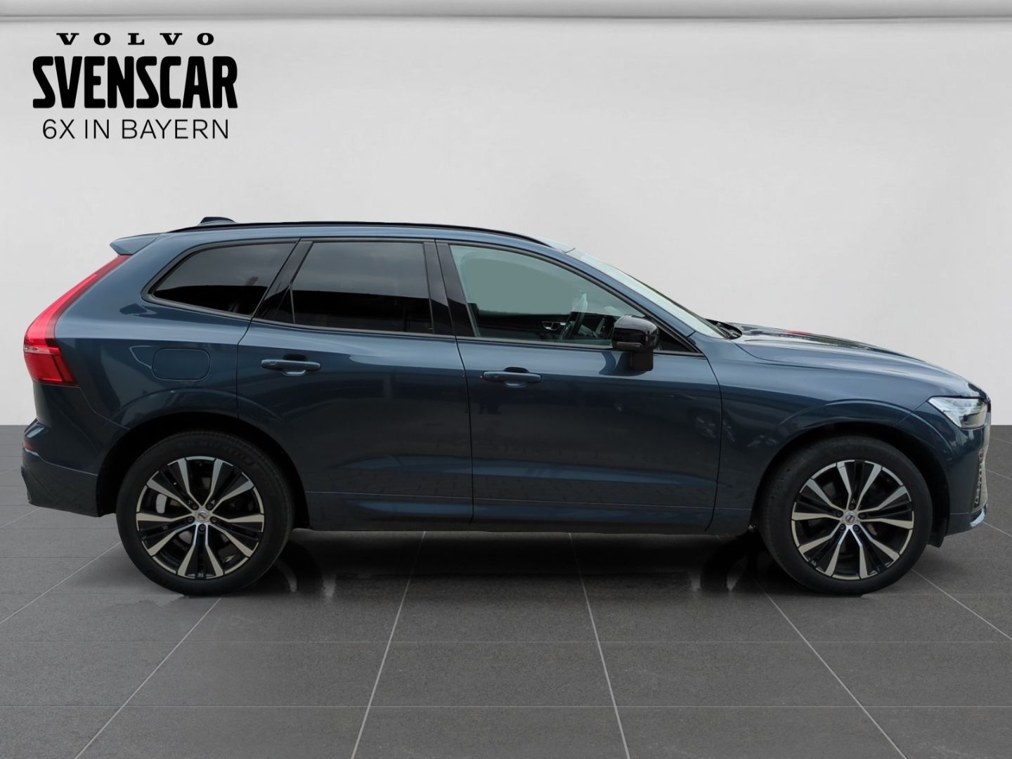 Volvo XC60 Plus Dark B5 AWD Pano Leder Navi LED ACC Di