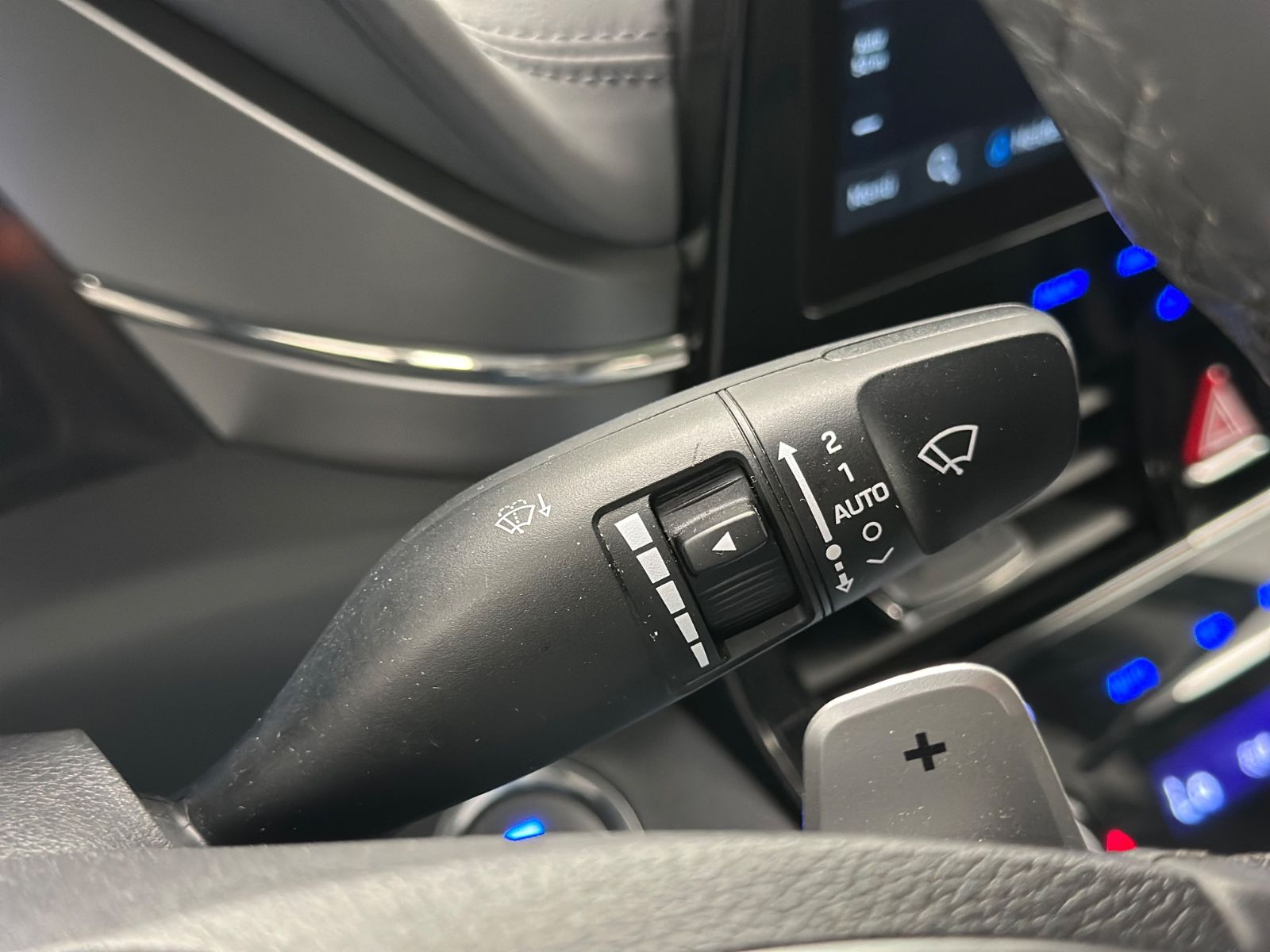 Hyundai IONIQ Prime Plug-In Hybrid - Samsaru's Car Outlet