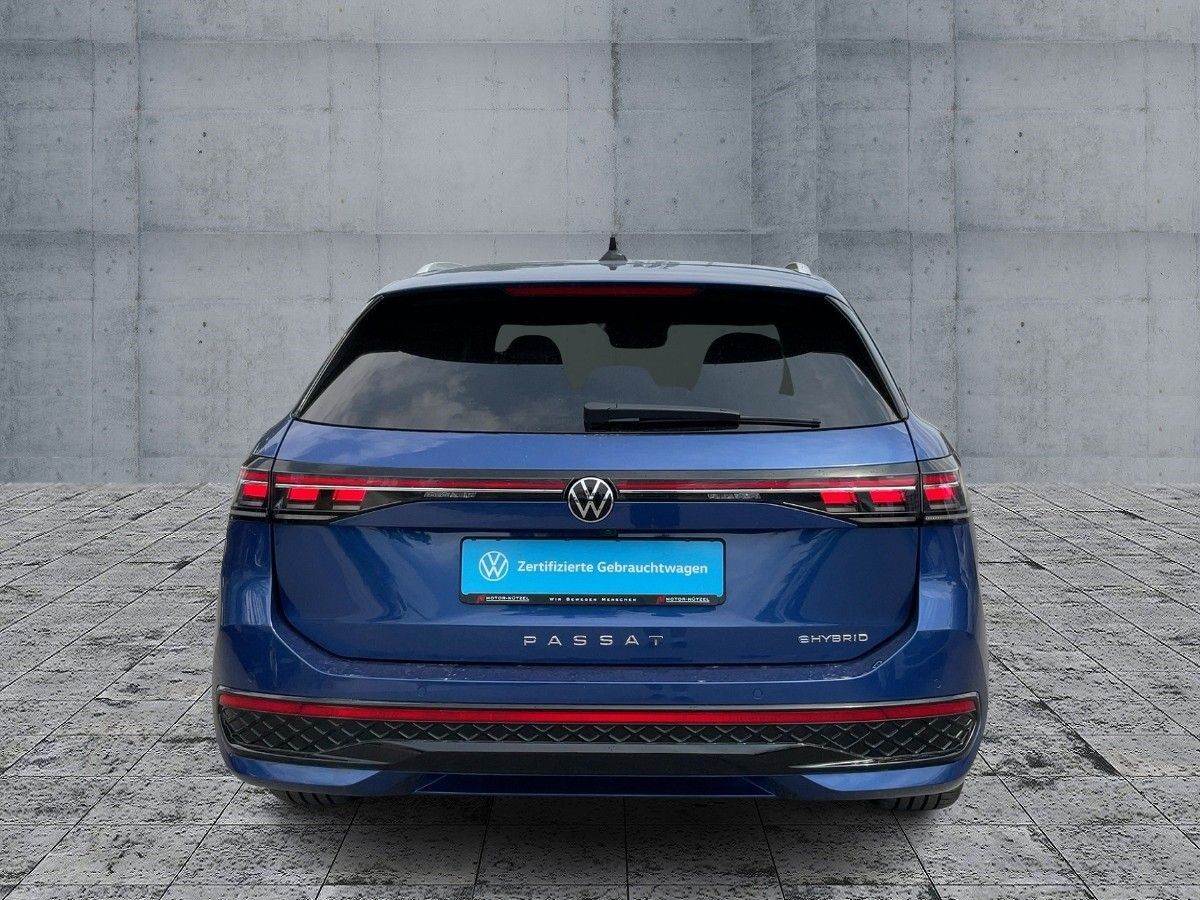 Volkswagen Passat Variant 1.5 eHYBRID R-LINE 5JG+AHK+PANO
