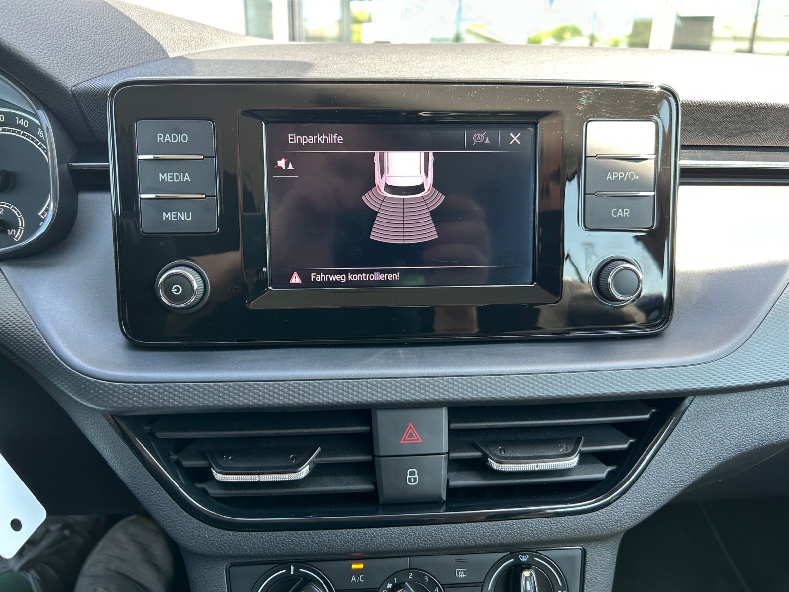 Skoda Kamiq 1.0 TSI Ambition - Samsaru's Car Outlet