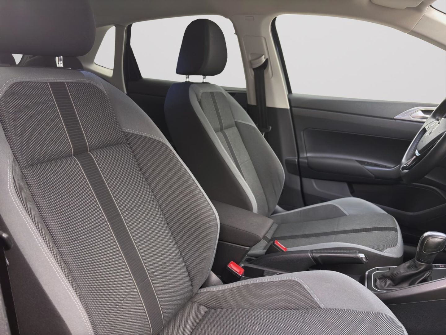 Volkswagen Polo 1.0 TSI DSG HIGHLINE - Samsaru's Car Outlet