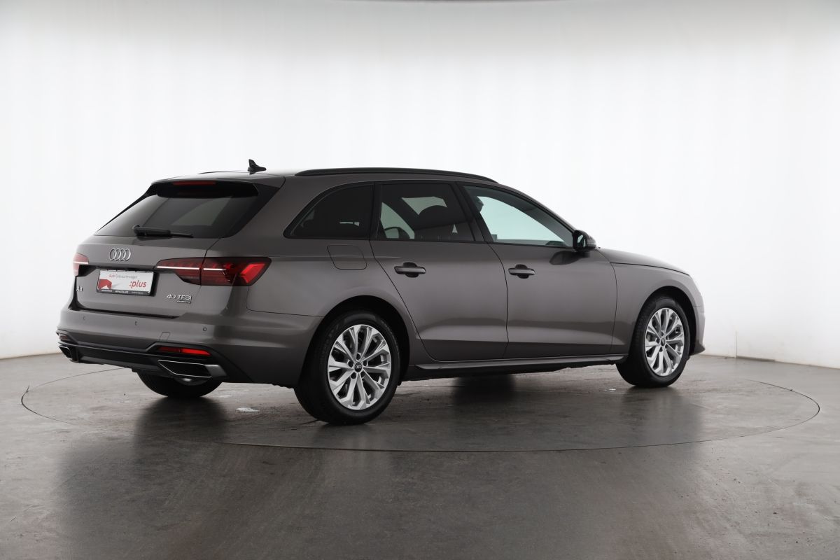Audi A4 Avant 40 TFSI quattro advanced - Samsaru's Car Outlet