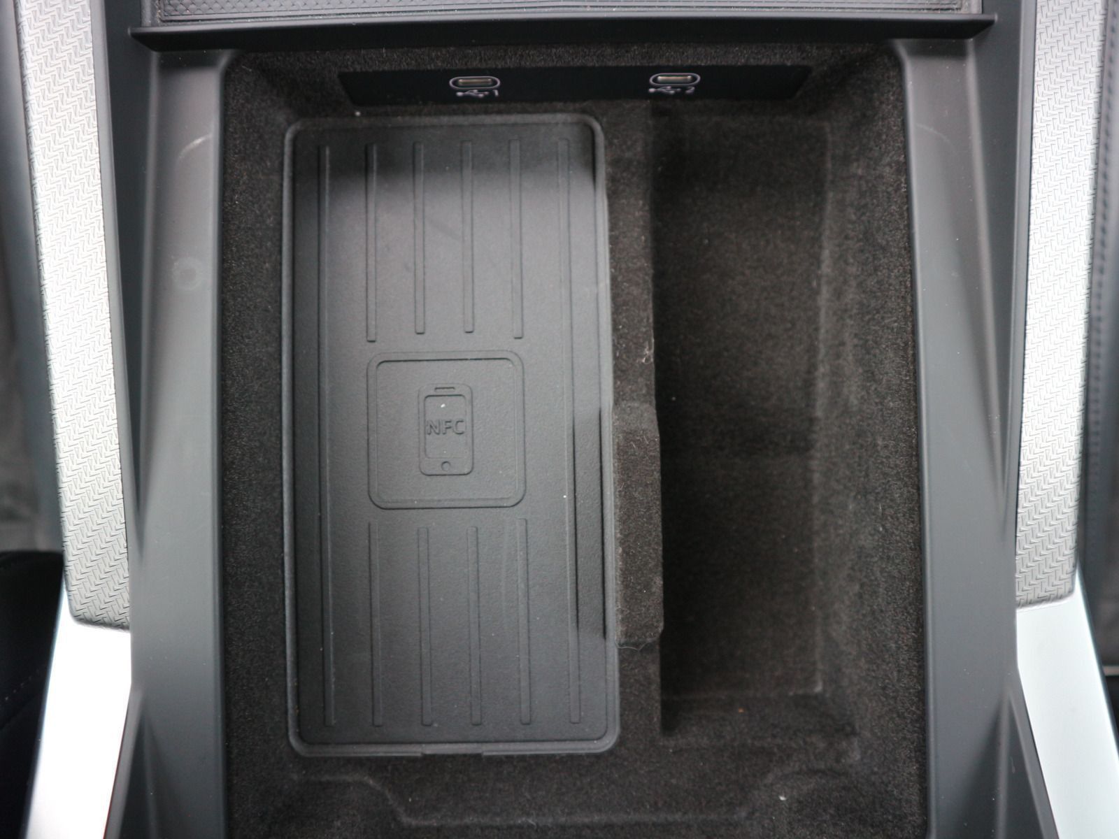 Audi RS Q8 quattro PANO+KERAMIK+AHK+HEADUP+ACC+MATRIX