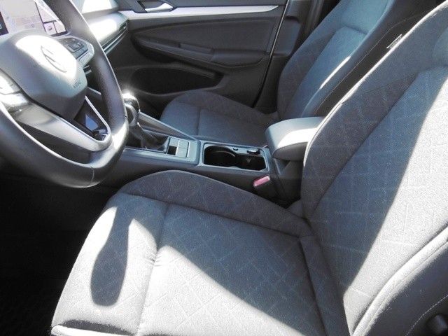 Volkswagen Golf VIII 1.5 TSI OPF Life - Samsaru's Car Outlet