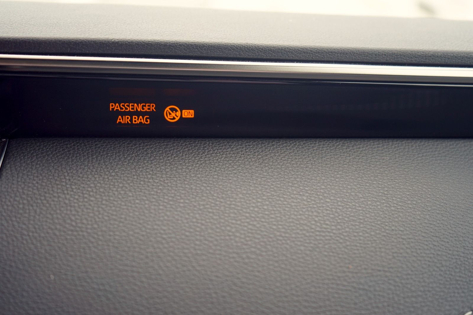 Toyota Corolla 2.0 Hybrid Business Edition - Samsaru's Car Outlet