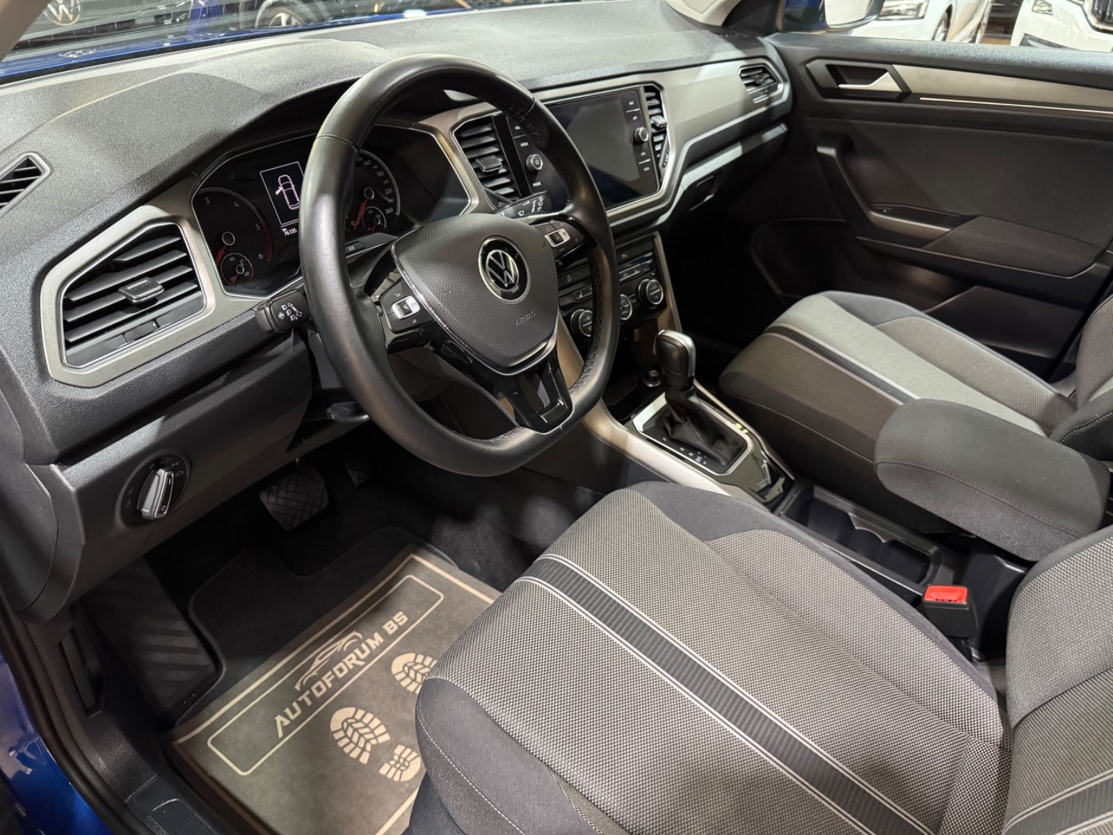 Volkswagen T-Roc Style 2.0 TDI DSG - Samsaru's Car Outlet