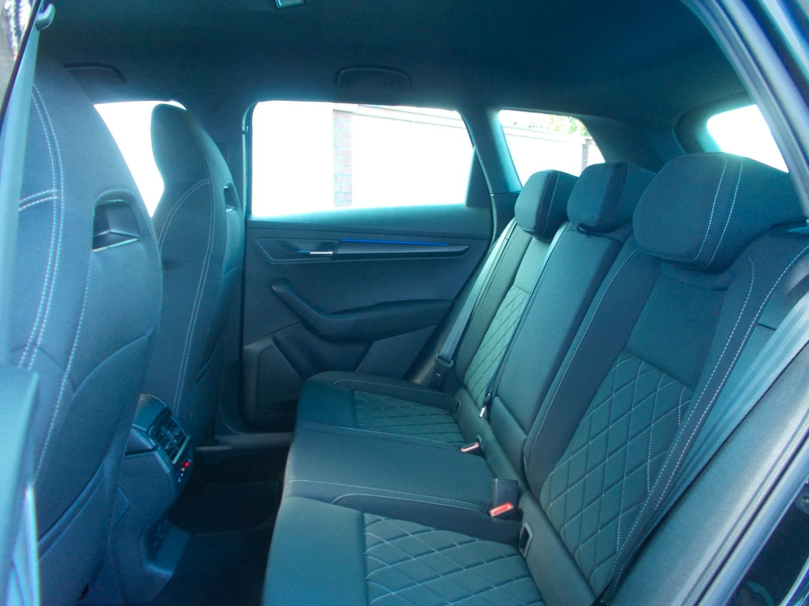 Skoda Karoq  1.5 TSI Sportline * DSG * Navi *AHK *360°