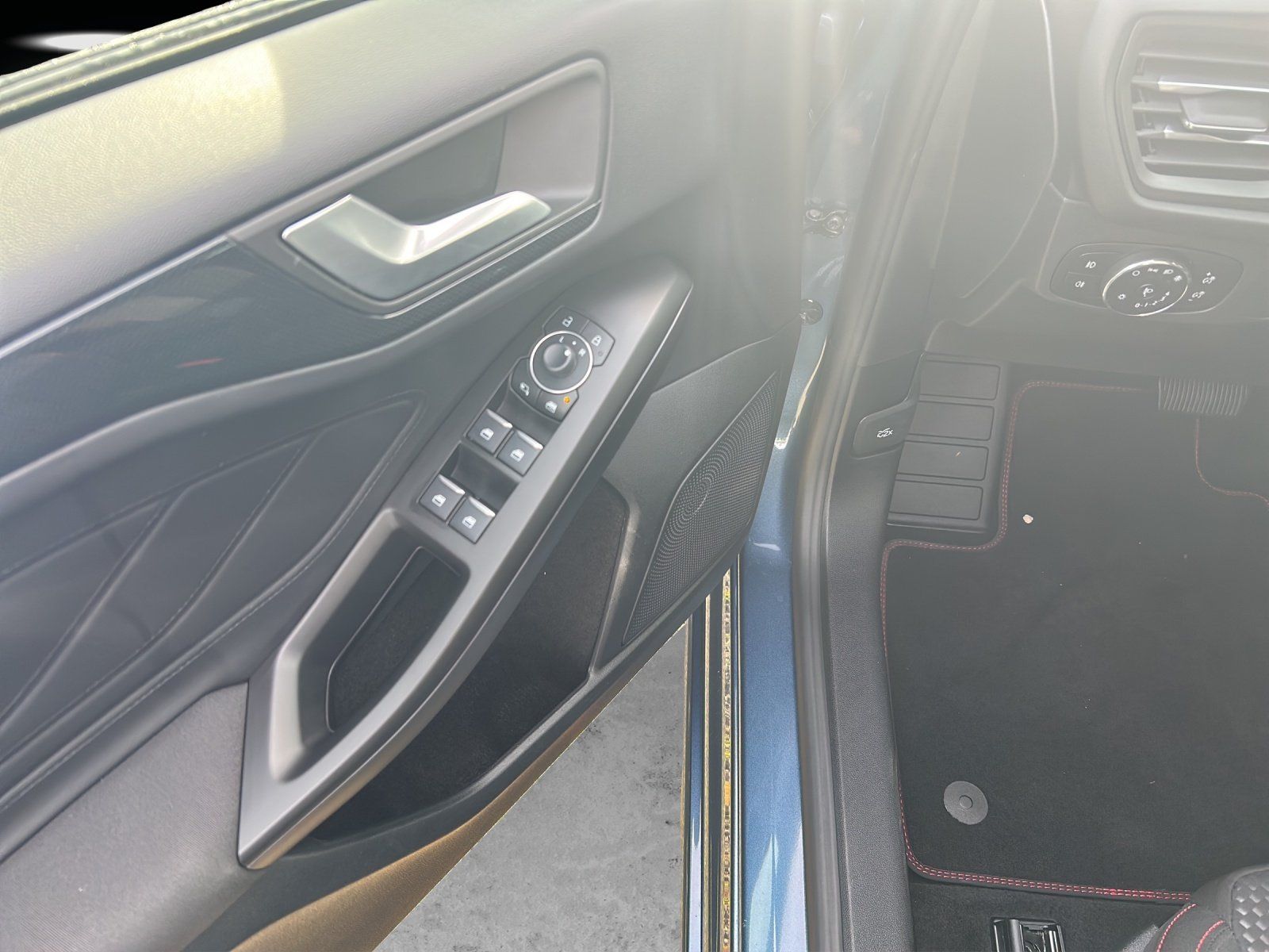 Ford Focus 1.0 ST-Line X Aut./LED/ACC/AHK/KAMERA/NAVI