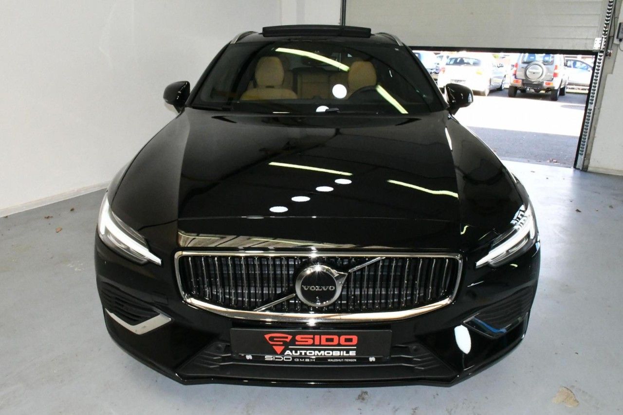 Volvo V60 T6 AWD Ultra Bright 360*B&W*PAN*MASS*HuD*AHK
