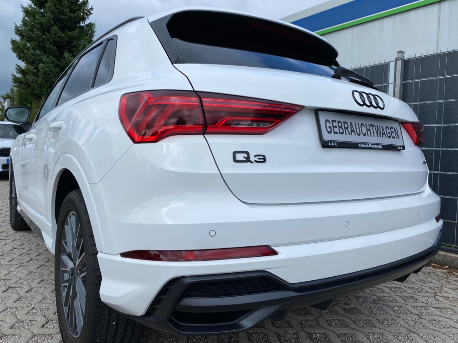 Audi Q3 35 TDI quattro S tronic S line - Samsaru's Car Outlet
