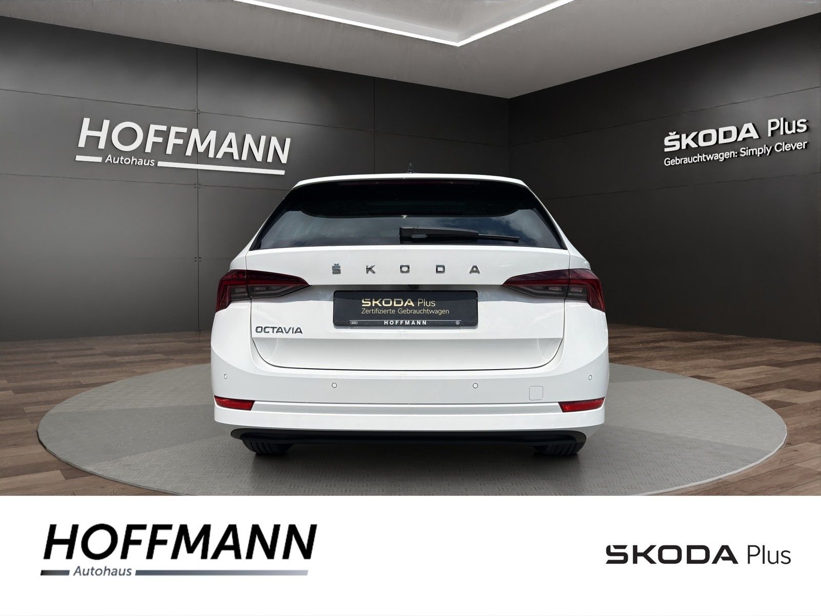 Skoda Octavia Combi 2.0 TDI Style - Samsaru's Car Outlet