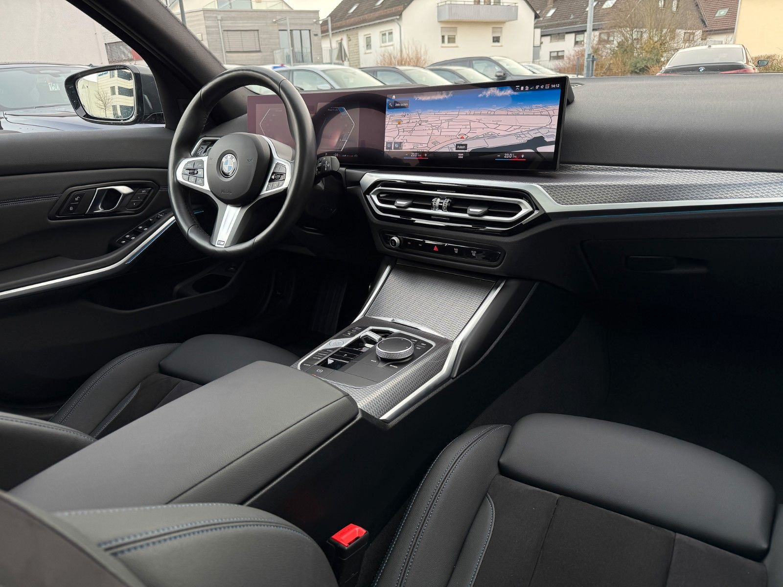 BMW 320d xD M Sport pro HuD AHK Pano hifi StHzg